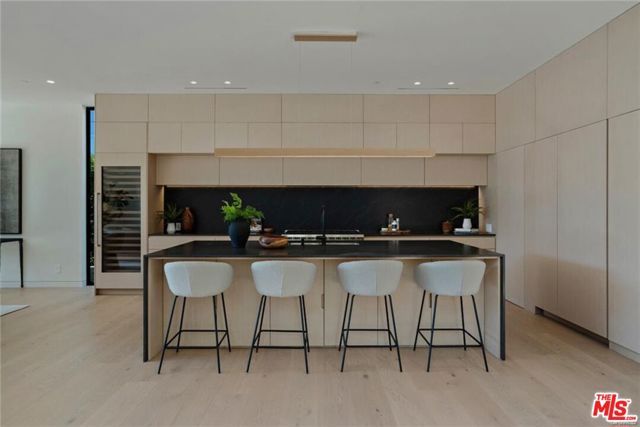 4939 Petit Avenue, Encino (los Angeles), CA 91436