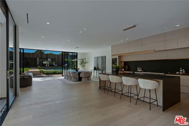 4939 Petit Avenue, Encino (los Angeles), CA 91436