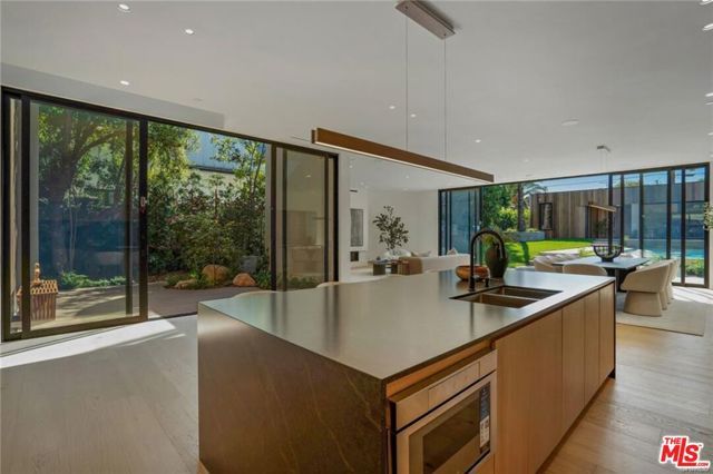 4939 Petit Avenue, Encino (los Angeles), CA 91436