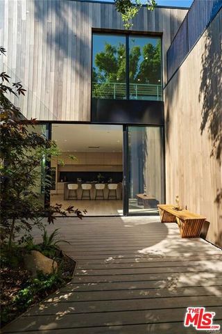 4939 Petit Avenue, Encino (los Angeles), CA 91436