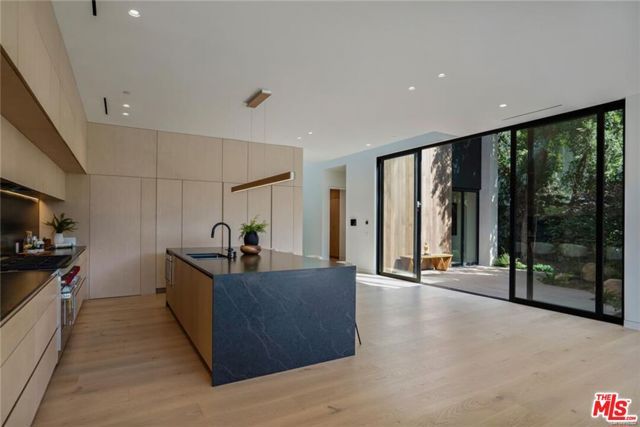 4939 Petit Avenue, Encino (los Angeles), CA 91436