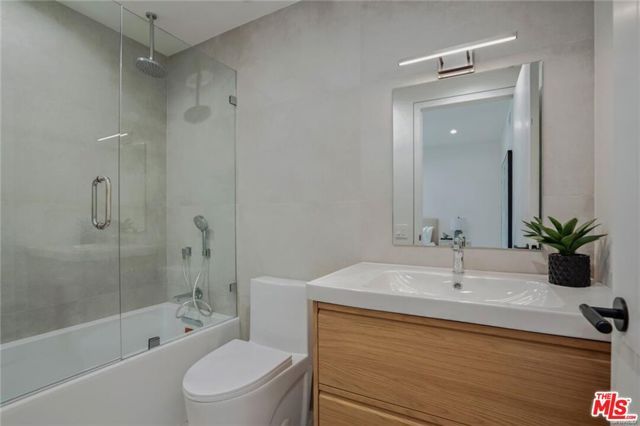 4939 Petit Avenue, Encino (los Angeles), CA 91436