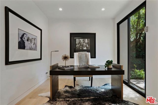 4939 Petit Avenue, Encino (los Angeles), CA 91436