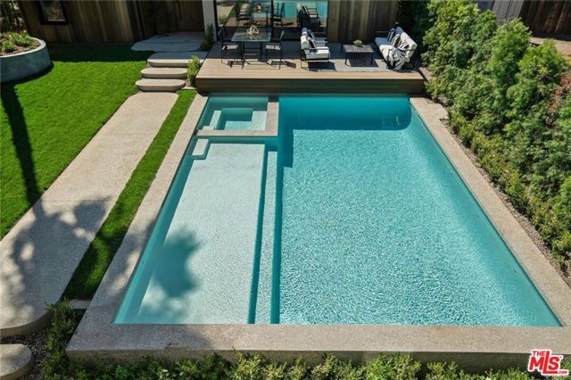 4939 Petit Avenue, Encino (los Angeles), CA 91436