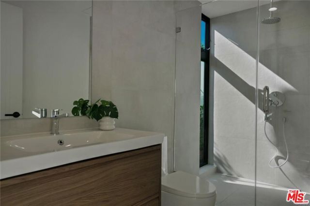 4939 Petit Avenue, Encino (los Angeles), CA 91436