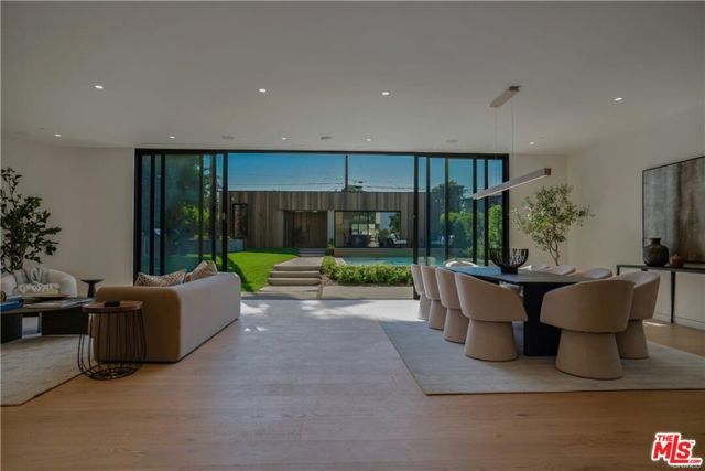 4939 Petit Avenue, Encino (los Angeles), CA 91436