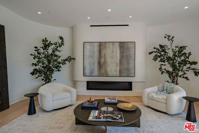 4939 Petit Avenue, Encino (los Angeles), CA 91436