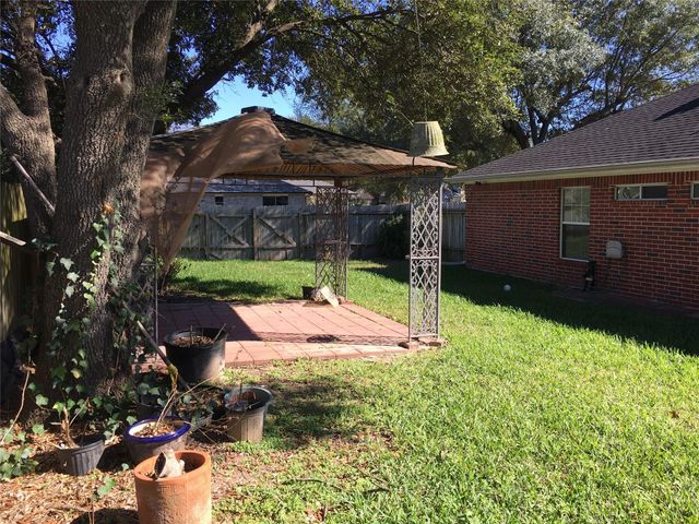 10802 Heatherford Drive, Houston, TX 77041