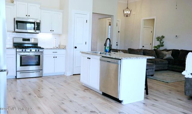 2876 Ross Meadows Lane, Olive Branch, MS 38654