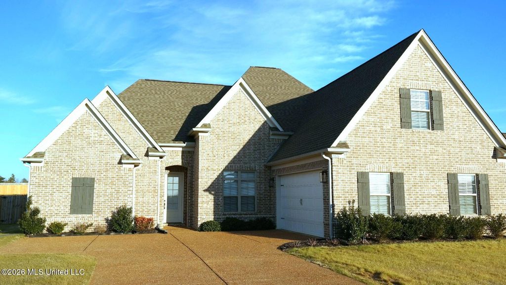2876 Ross Meadows Lane, Olive Branch, MS 38654
