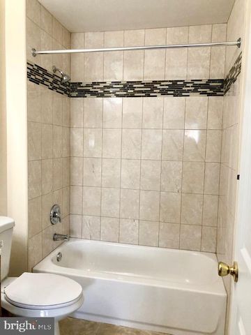 513 ASPEN DR, Plainsboro, NJ 08536