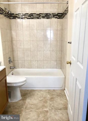 513 ASPEN DR, Plainsboro, NJ 08536
