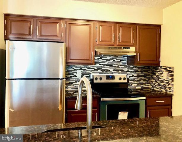513 ASPEN DR, Plainsboro, NJ 08536