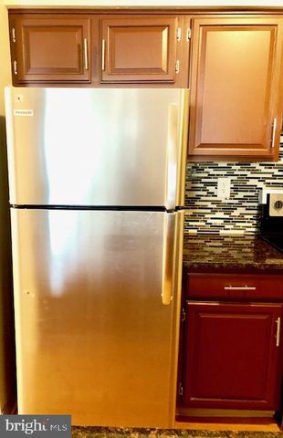 513 ASPEN DR, Plainsboro, NJ 08536