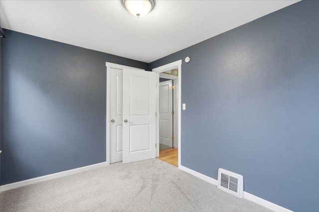 5911 N Braeburn Dr, Spokane, WA 99205