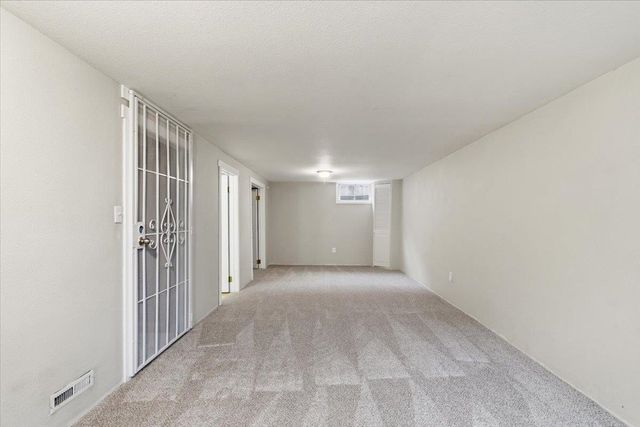 5911 N Braeburn Dr, Spokane, WA 99205