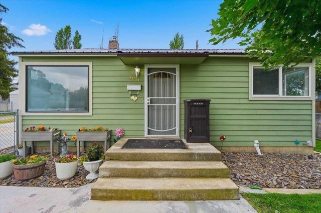 5911 N Braeburn Dr, Spokane, WA 99205