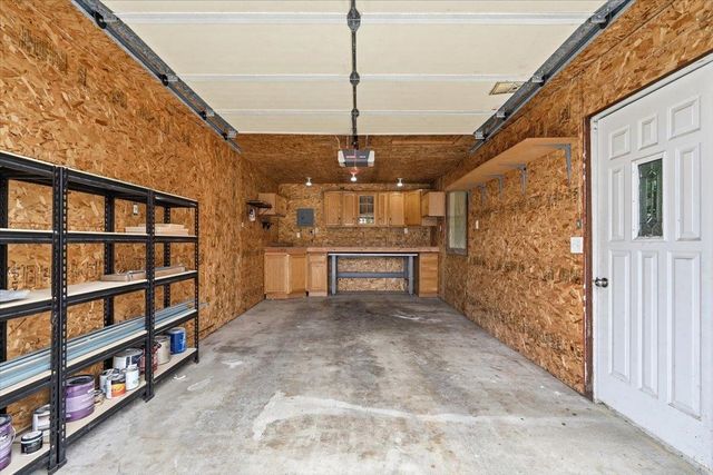 5911 N Braeburn Dr, Spokane, WA 99205