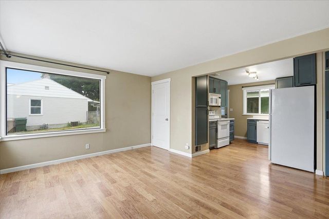 5911 N Braeburn Dr, Spokane, WA 99205