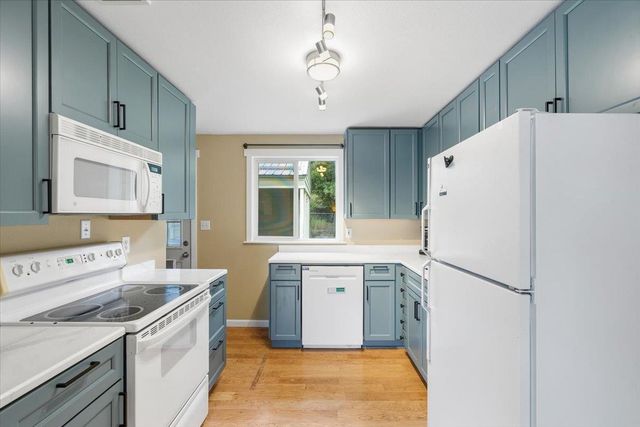 5911 N Braeburn Dr, Spokane, WA 99205