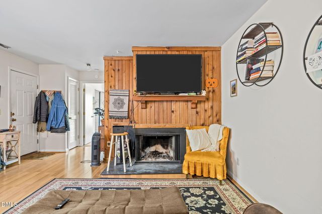 199 Summerwalk Circle, Chapel Hill, NC 27517