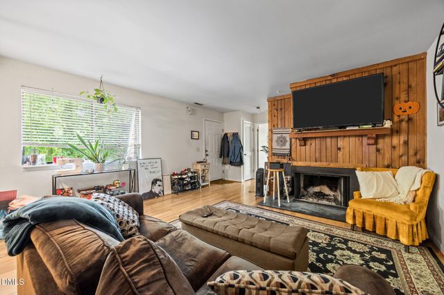 199 Summerwalk Circle, Chapel Hill, NC 27517