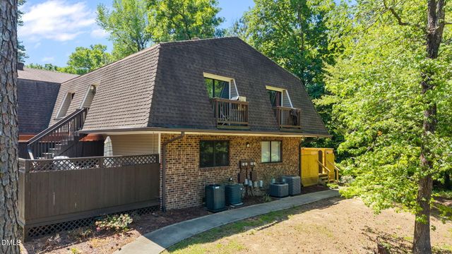 199 Summerwalk Circle, Chapel Hill, NC 27517