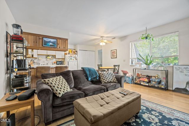 199 Summerwalk Circle, Chapel Hill, NC 27517