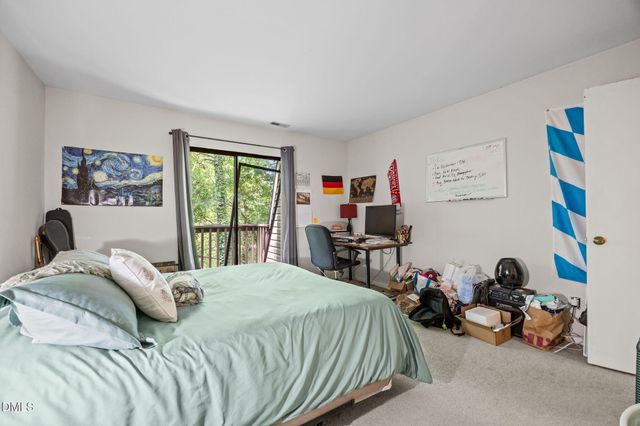 199 Summerwalk Circle, Chapel Hill, NC 27517