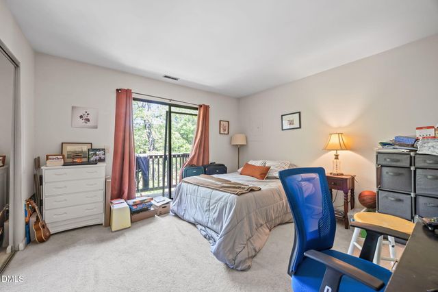 199 Summerwalk Circle, Chapel Hill, NC 27517