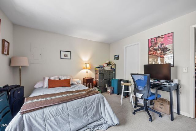 199 Summerwalk Circle, Chapel Hill, NC 27517