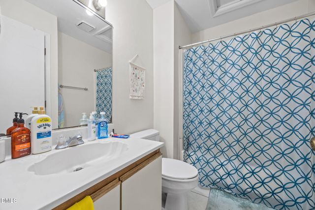 199 Summerwalk Circle, Chapel Hill, NC 27517