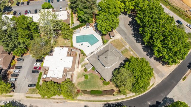 199 Summerwalk Circle, Chapel Hill, NC 27517