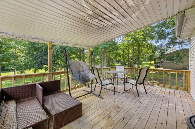 630 Lakeview Cir, Tennessee Ridge, TN 37178