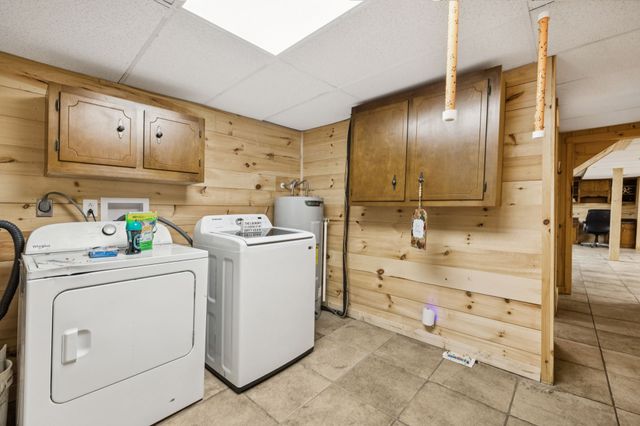630 Lakeview Cir, Tennessee Ridge, TN 37178