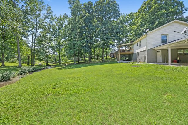 630 Lakeview Cir, Tennessee Ridge, TN 37178