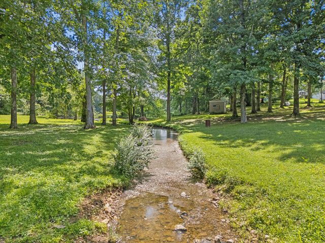 630 Lakeview Cir, Tennessee Ridge, TN 37178