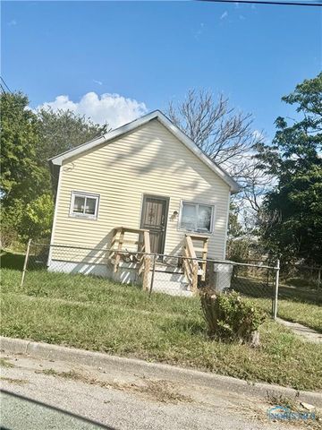 223 Charles Street, Toledo, OH 43609