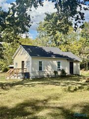 223 Charles Street, Toledo, OH 43609