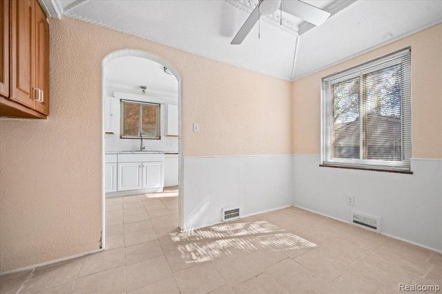 17390 Northlawn Street, Detroit, MI 48221