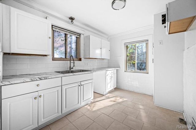 17390 Northlawn Street, Detroit, MI 48221