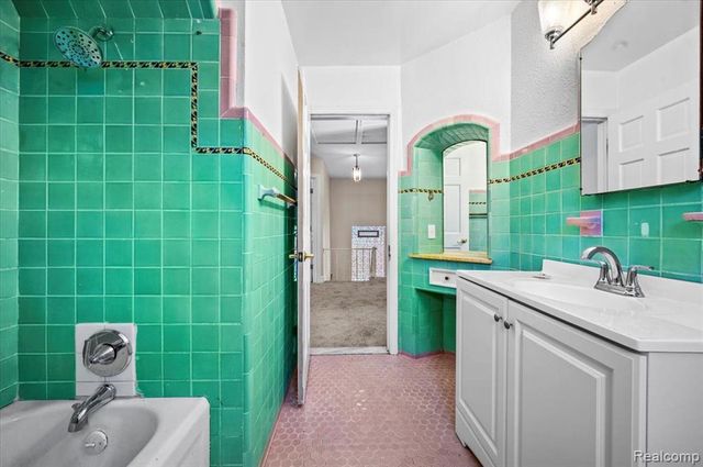 17390 Northlawn Street, Detroit, MI 48221