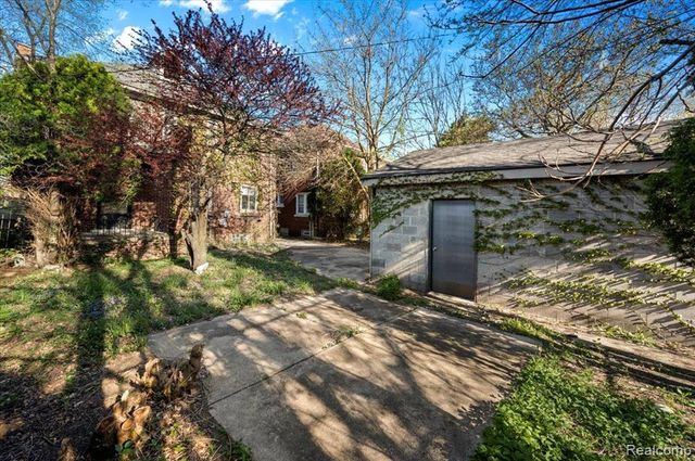 17390 Northlawn Street, Detroit, MI 48221