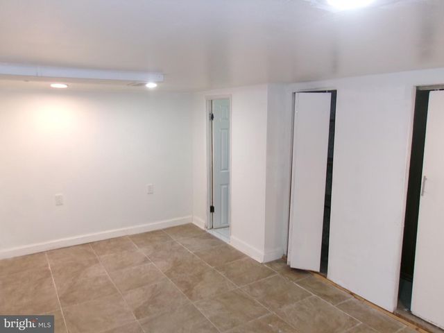 1017 BARKER RD, Sharon Hill, PA 19079