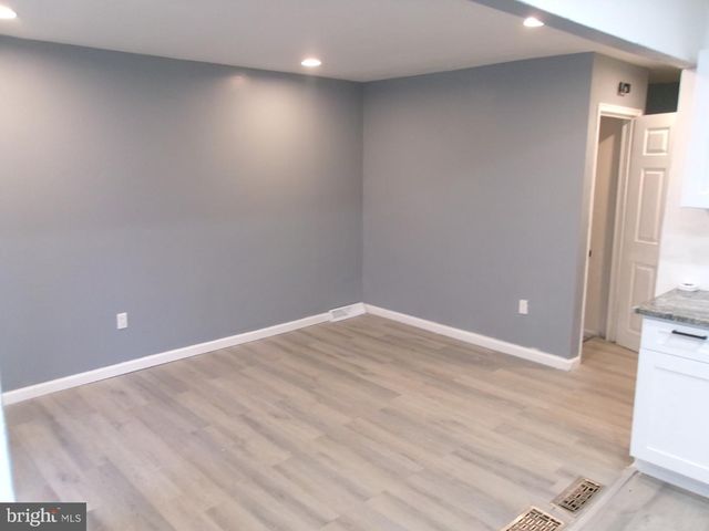 1017 BARKER RD, Sharon Hill, PA 19079