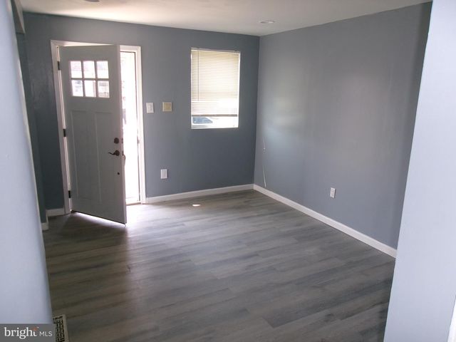 1017 BARKER RD, Sharon Hill, PA 19079