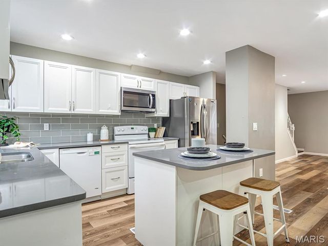 616 Arrowhead Drive, Collinsville, IL 62234