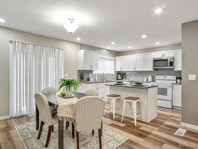 616 Arrowhead Drive, Collinsville, IL 62234