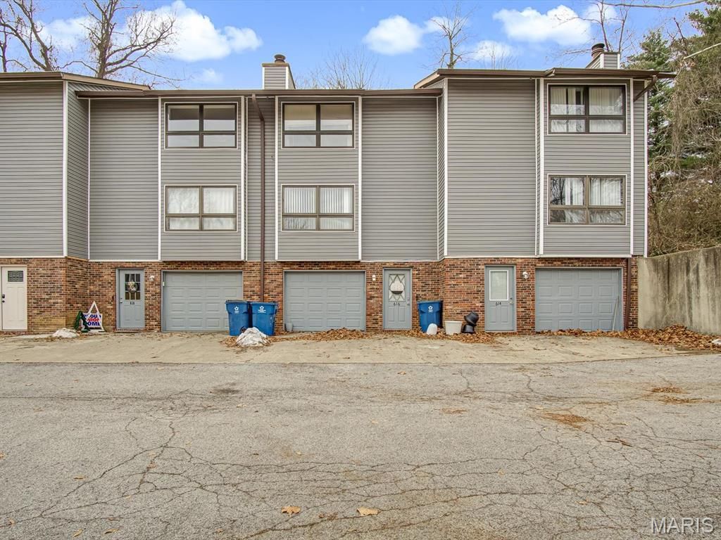 616 Arrowhead Drive, Collinsville, IL 62234