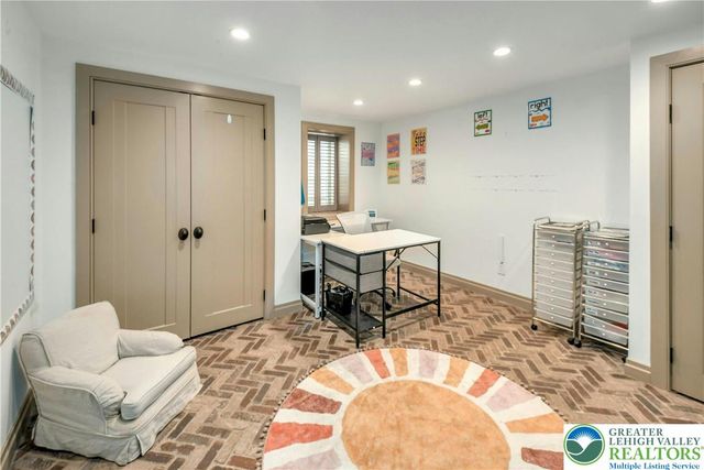 7043 Phillips Mill Road, Solebury, PA 18938